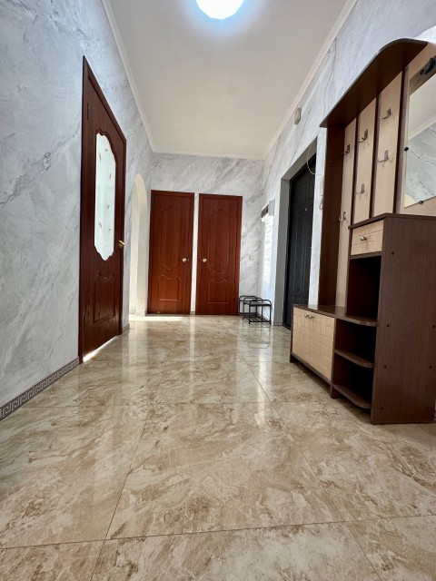 2 комн., 60 м², Монолитно-каркасный, Автовокзал 15