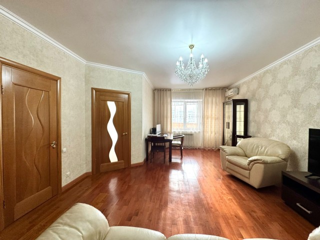 2 комн., 69 м², Блочный, Центр - район пл. Дружбы 4