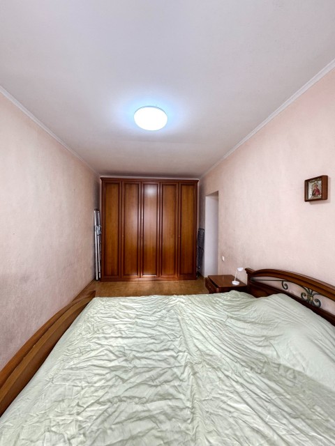 2 комн., 69 м², Блочный, Центр - район пл. Дружбы 7