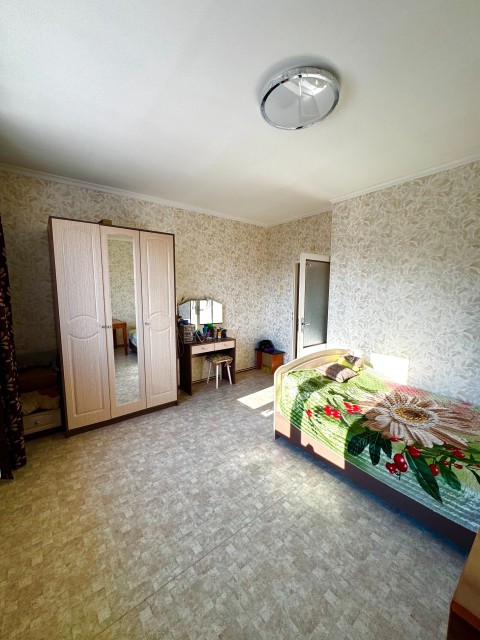 3 комн., 82 м², Блочный, Вавилон 11