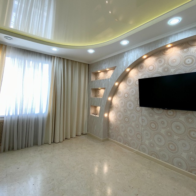 1 комн., Блочный, Центр - район пл. Дружбы 5