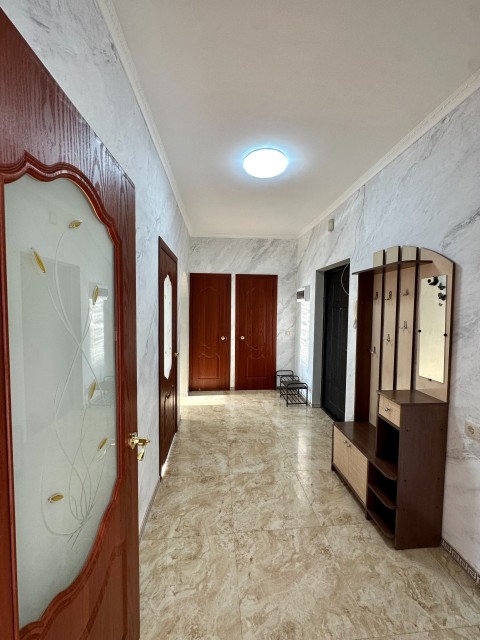 2 комн., 60 м², Монолитно-каркасный, Автовокзал 16