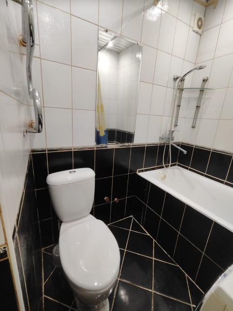 3 комн., 55 м², Блочный, ТЦ "Олонхо" 4