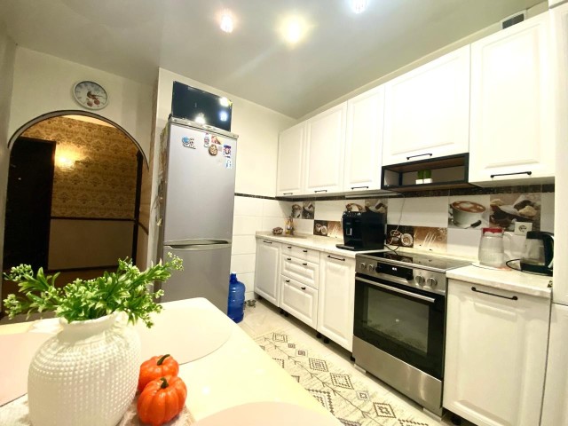 2 комн., 57 м², Блочный, Крытый рынок 5