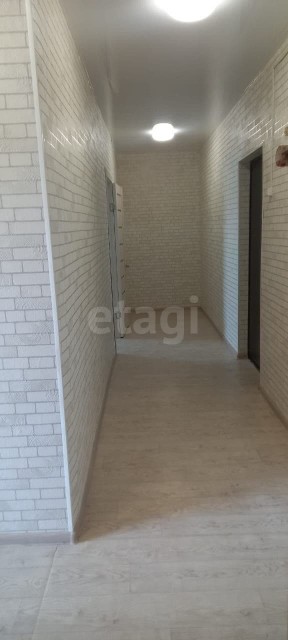 2 комн., 57 м², Дерев. б/у, Кирзавод 15