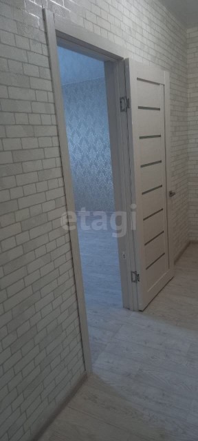 2 комн., 57 м², Дерев. б/у, Кирзавод 16