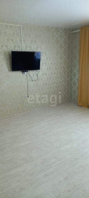 2 комн., 57 м², Дерев. б/у, Кирзавод 6