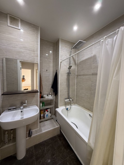 2 комн., 62 м², Монолитно-каркасный, 203 мкрн. 8