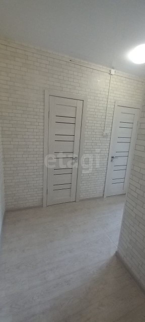 2 комн., 57 м², Дерев. б/у, Кирзавод 13