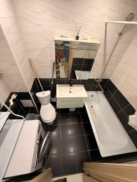 2 комн., 46 м², Блочный, Авторынок 6