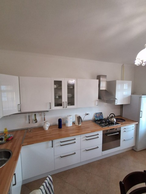 2 комн., Блочный, Центр - район пл. Дружбы