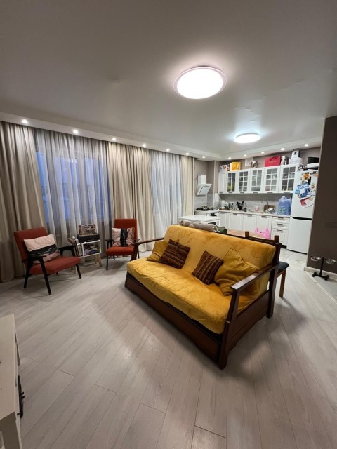 3 комн., Монолитно-каркасный, 103 квартал (Ростелеком) 4