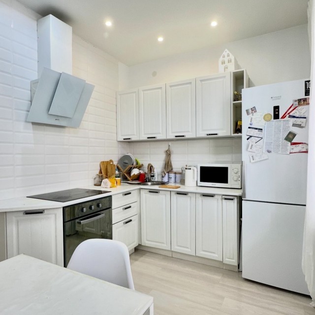 3 комн., 72 м², Монолитно-каркасный 2