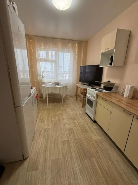 1 комн., 37 м², Монолитно-каркасный, 203 мкрн.