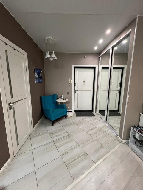 3 комн., Монолитно-каркасный, 103 квартал (Ростелеком) 5