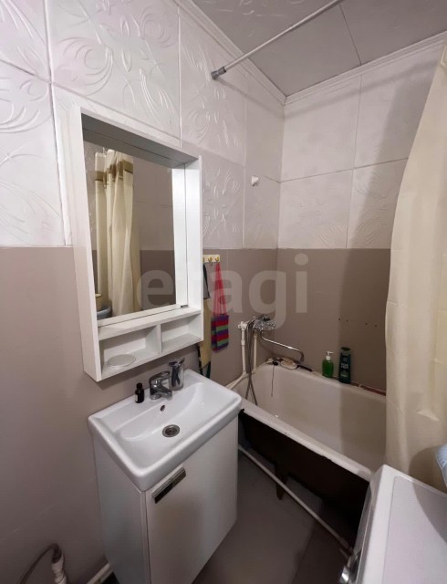 1 комн., 35 м², Блочный, Жатай 6