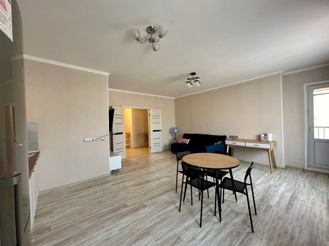 3 комн., 77 м², Монолитно-каркасный, Центр - район пл. Орджоникидзе 7