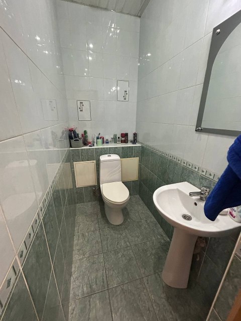 2 комн., 69 м², Монолитно-каркасный, Центр - район пл. Орджоникидзе 15