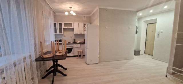 2 комн., 43 м², Блочный, Крытый рынок