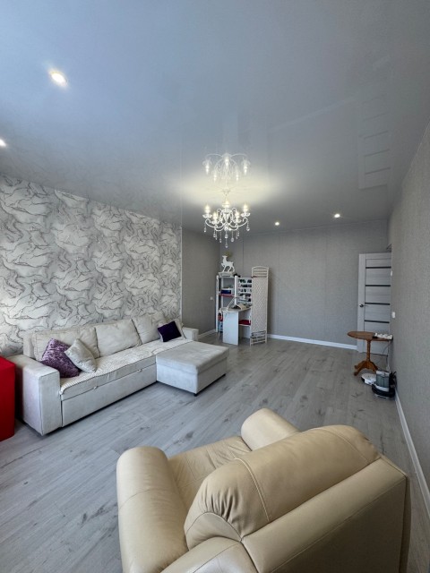 3 комн., Блочный, Сайсары 8