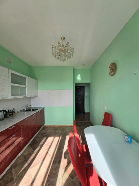 1 комн., 35 м², Блочный, Областная больница, рынок "Манньыаттаах" 6