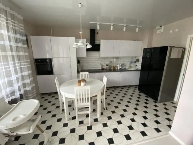 3 комн., 68 м², Монолитно-каркасный, 16 квартал