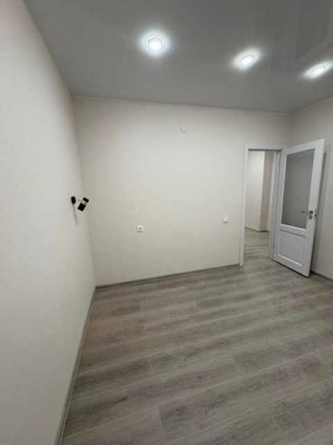 3 комн., Блочный, 26 школа 8