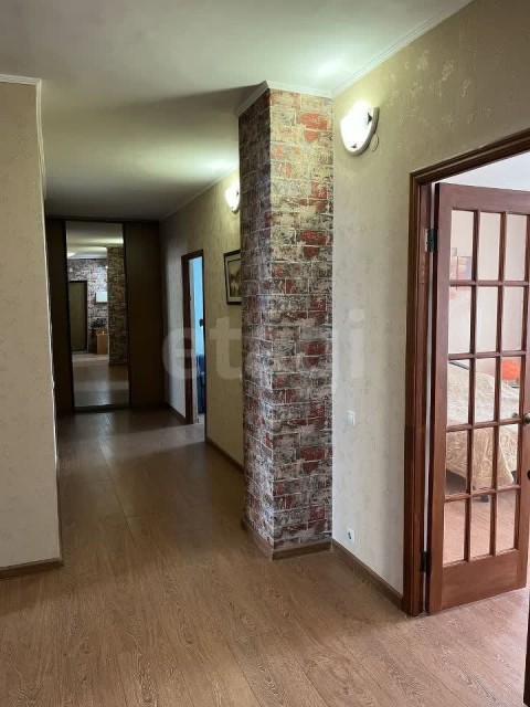 4 комн., 129 м², Монолитно-каркасный, Центр - район пл. Ленина 13