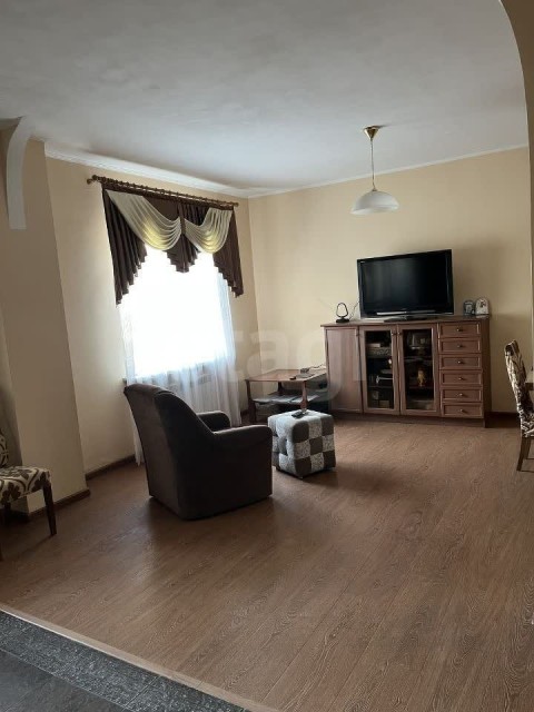 4 комн., 129 м², Монолитно-каркасный, Центр - район пл. Ленина 4