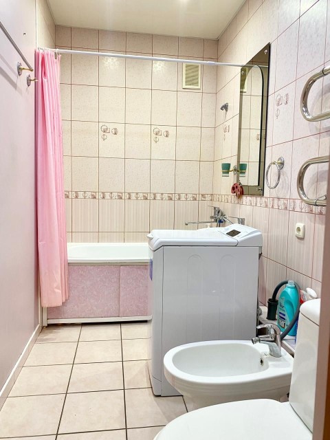 1 комн., 47 м², Инд. планировка, Сахацирк 5