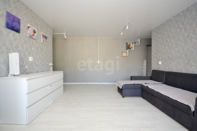 3 комн., 54 м², Хрущевка, Площадь Победы 8