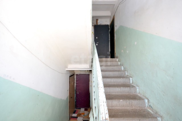 3 комн., 54 м², Хрущевка, Площадь Победы 20