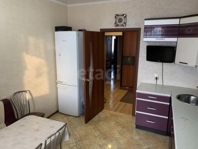 3 комн., 73 м², Инд. планировка, Площадь Победы 2