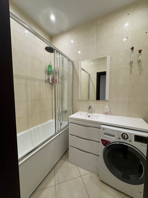 2 комн., 63 м², Сталинка, Центр - район пл. Дружбы 3