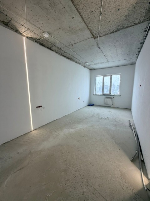 4 комн., Монолитно-каркасный, Кинотеатр Лена 18