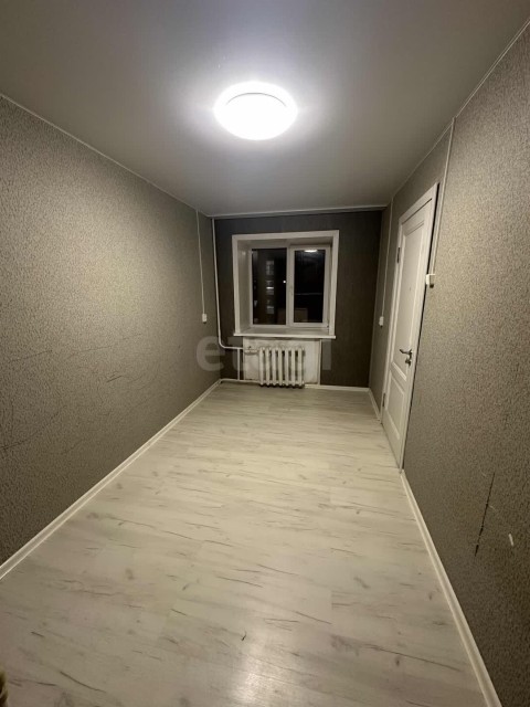 3 комн., 54 м², Хрущевка, Площадь Победы 14