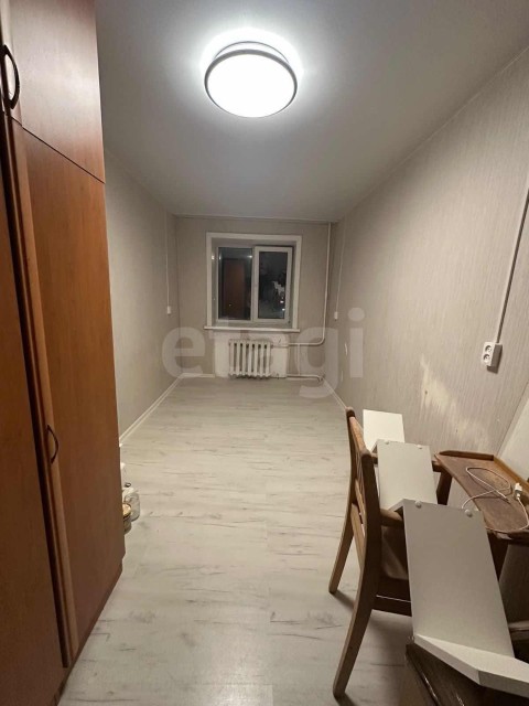 3 комн., 54 м², Хрущевка, Площадь Победы 15