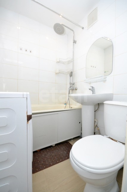 3 комн., 54 м², Хрущевка, Площадь Победы 16