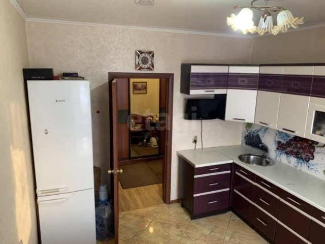 3 комн., 73 м², Инд. планировка, Площадь Победы 3