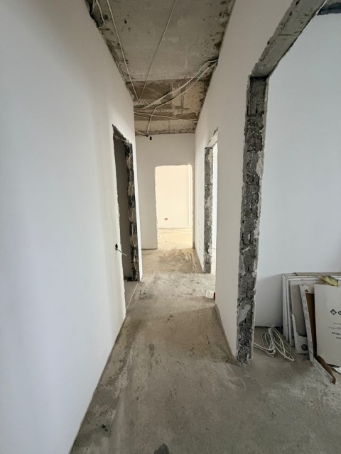 4 комн., Монолитно-каркасный, Кинотеатр Лена 4