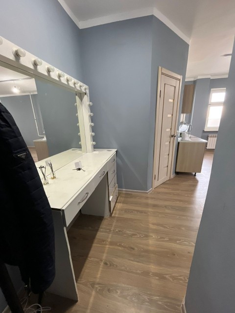 1 комн., 35 м², Блочный, Студгородок 4