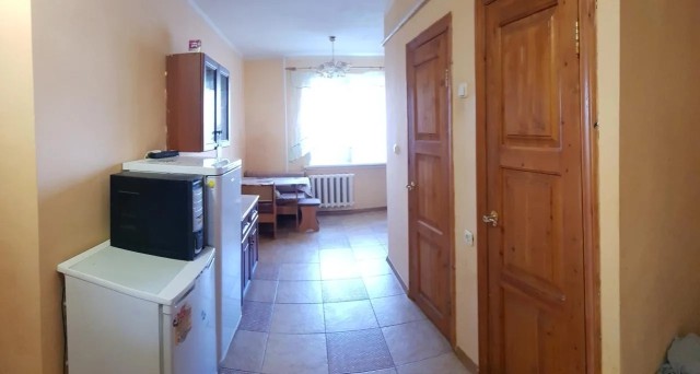 2 комн., 58 м², Блочный, Областная больница, рынок "Манньыаттаах" 3