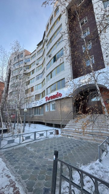 3 комн., 95 м², Блочный, ТЦ "Олонхо" 3