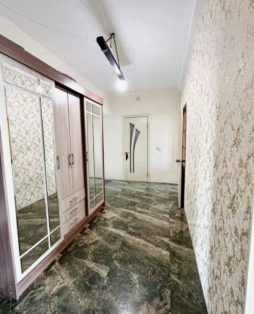 2 комн., 62 м², Блочный, 16 квартал 4