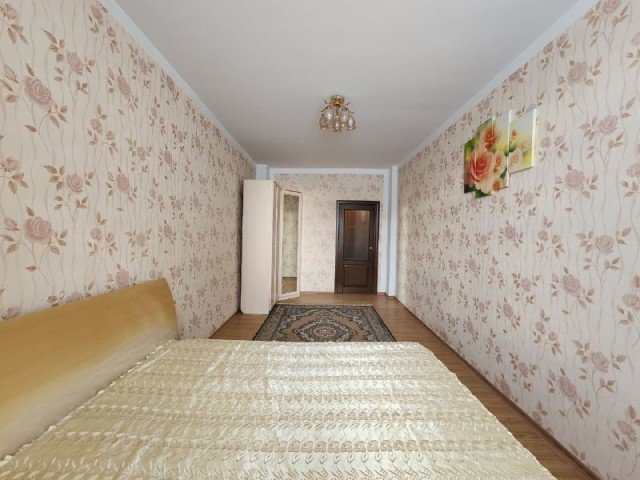 2 комн., 86 м², Блочный, Кинотеатр Лена 10