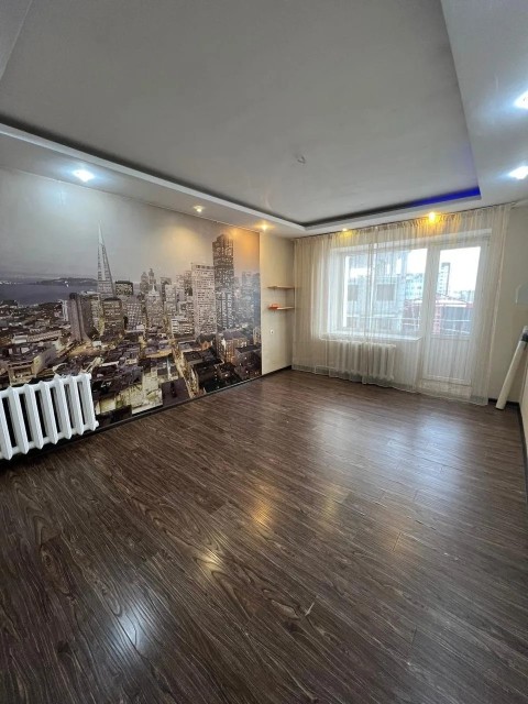 2 комн., 58 м², Блочный, Областная больница, рынок "Манньыаттаах" 2