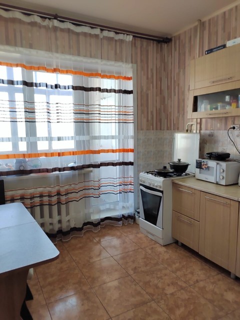 4 комн., 112 серия, Областная больница, рынок "Манньыаттаах"