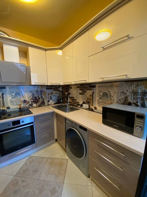 2 комн., 45 м², Монолитно-каркасный, Авиапорт 10