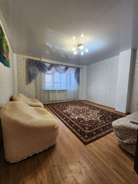 2 комн., 86 м², Блочный, Кинотеатр Лена 6