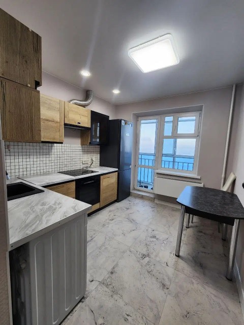 1 комн., 40 м², Монолитно-каркасный, Крестьянский рынок, стадион "Туймаада" 3